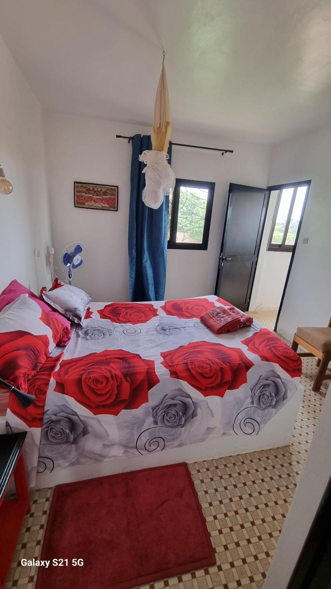 Villa Les Pieux Somone Exteriör bild