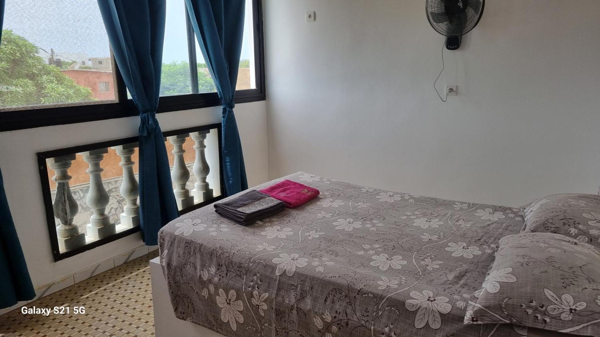 Villa Les Pieux Somone Exteriör bild